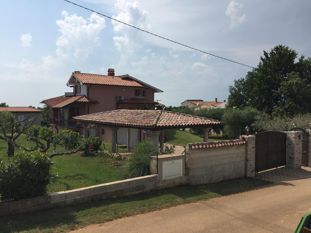 Villa Francesca โปเรช ภายนอก รูปภาพ